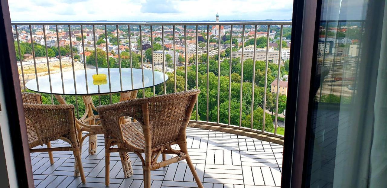 Suite-Xxi City View Hotelturm Аугсбург Екстериор снимка