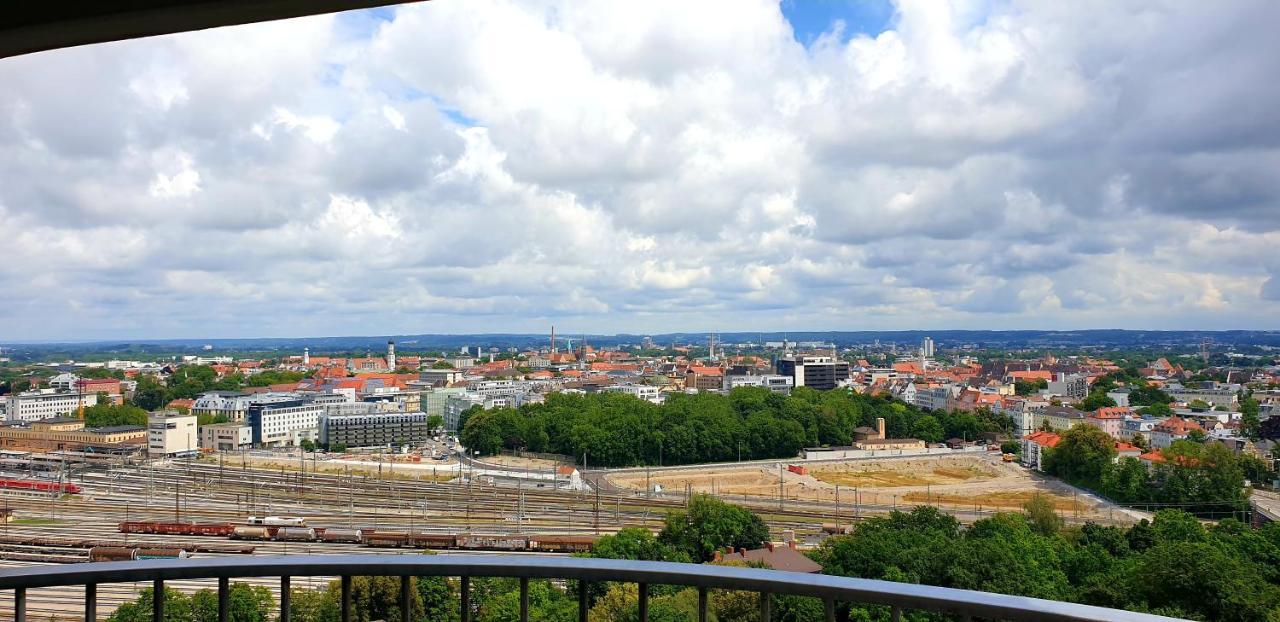 Suite-Xxi City View Hotelturm Аугсбург Екстериор снимка