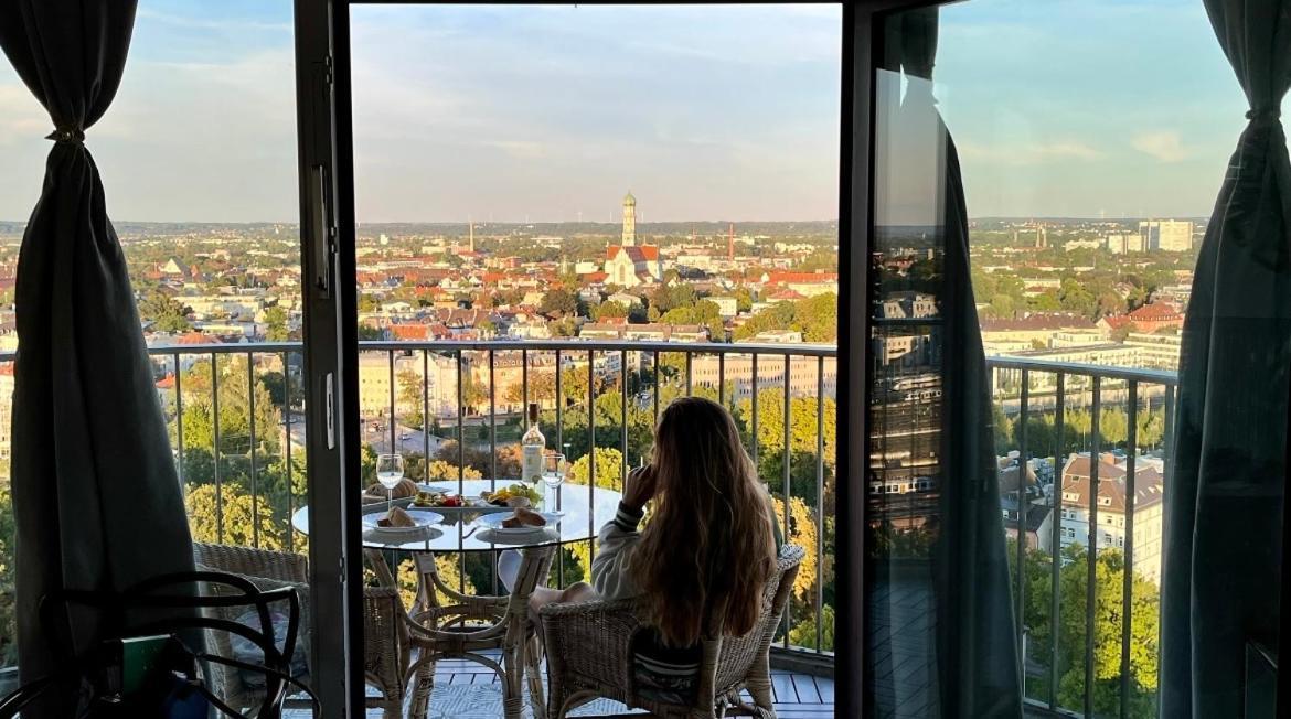 Suite-Xxi City View Hotelturm Аугсбург Екстериор снимка